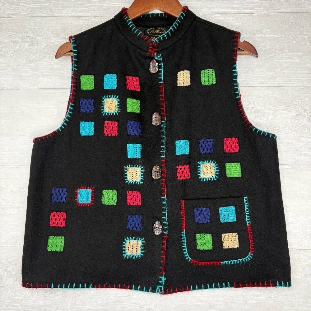 Unique Women's VNTG Allure Color Patchwork Wool Blend Black Vest Size Large